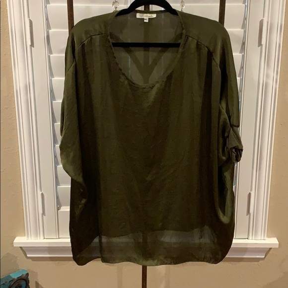 Aunt Wanda tunic - Picture 1 of 11